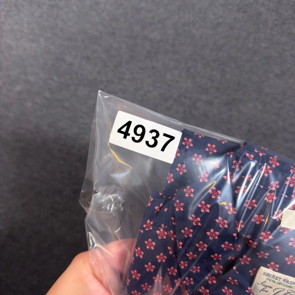 J. Crew Button Down Shirt Mens Large Navy Blue Floral Secret Wash Slim Stretch